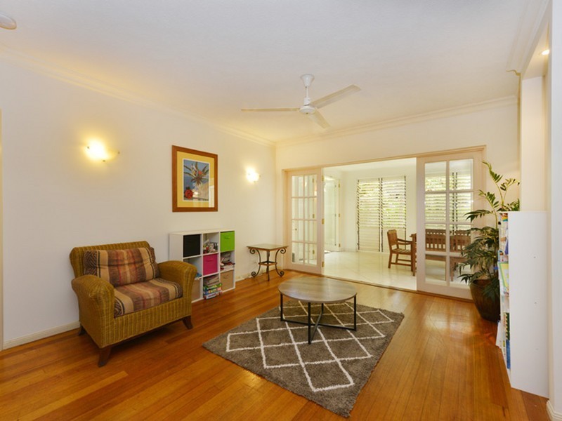 501/2 Greenslopes Street, Cairns North QLD 4870