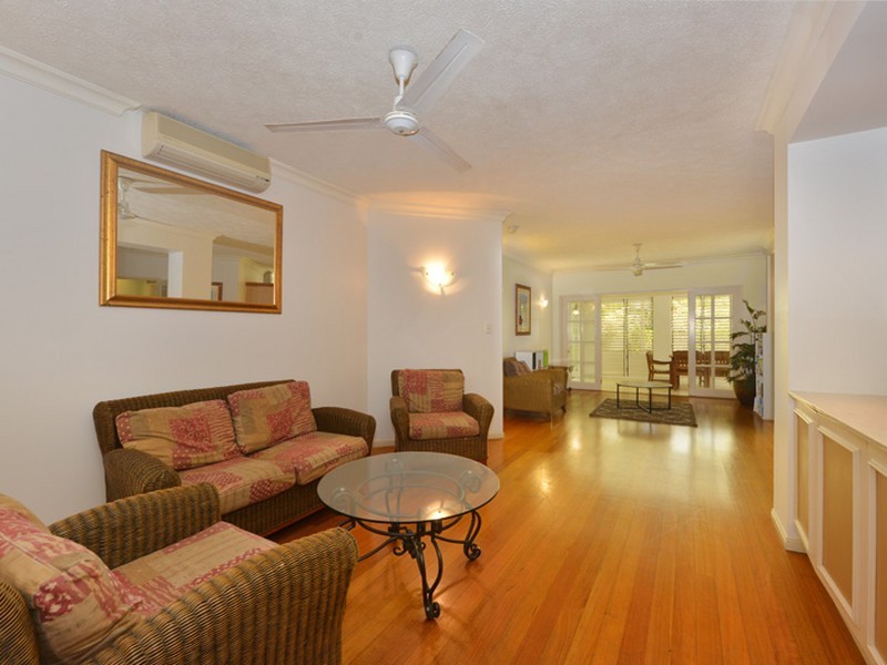 501/2 Greenslopes Street, Cairns North QLD 4870