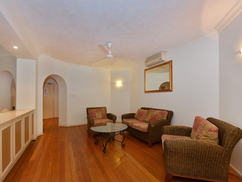 501/2 Greenslopes Street, Cairns North QLD 4870