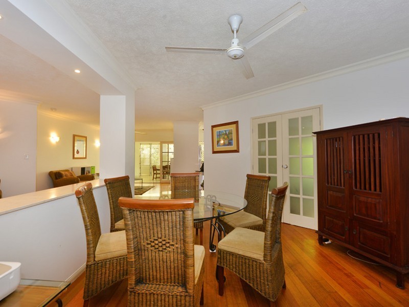 501/2 Greenslopes Street, Cairns North QLD 4870