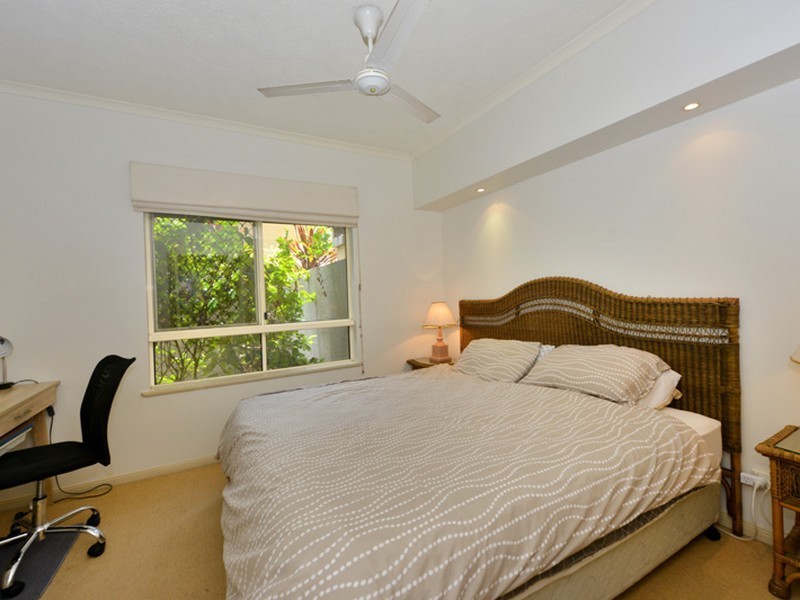 501/2 Greenslopes Street, Cairns North QLD 4870