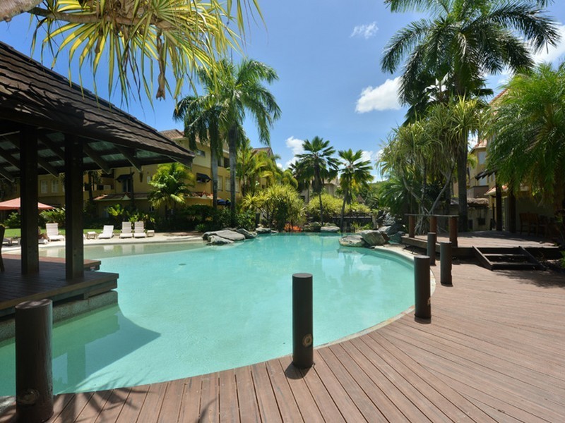 501/2 Greenslopes Street, Cairns North QLD 4870