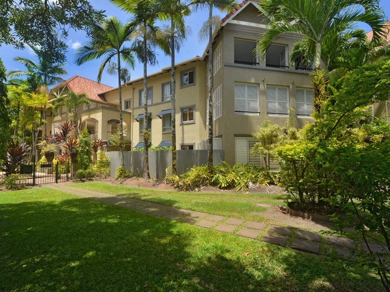501/2 Greenslopes Street, Cairns North QLD 4870