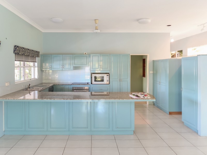 1 Moule Close, Whitfield QLD 4870