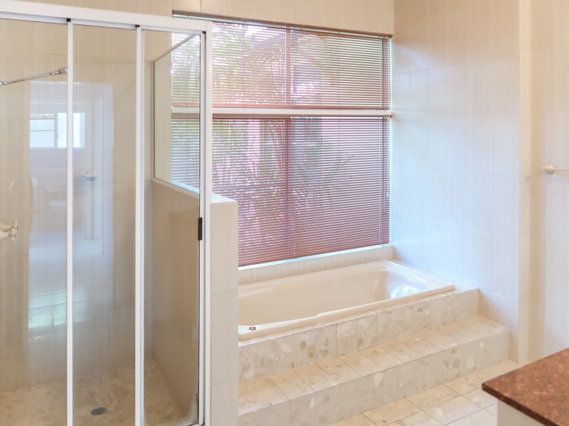 1 Moule Close, Whitfield QLD 4870