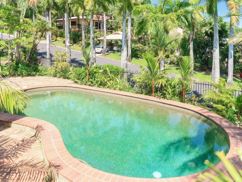 1 Moule Close, Whitfield QLD 4870