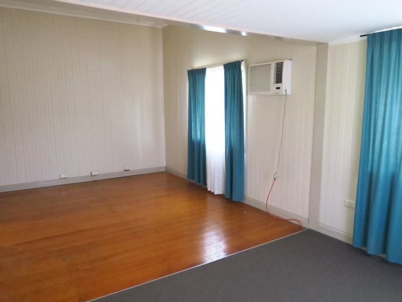 84 Reservior Road, Manunda QLD 4870