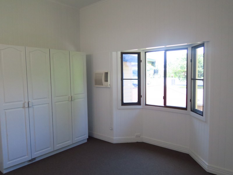 84 Reservior Road, Manunda QLD 4870