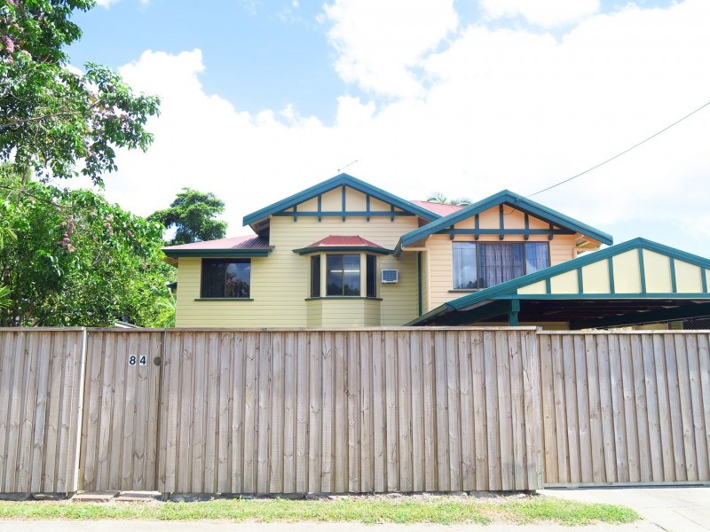 84 Reservior Road, Manunda QLD 4870