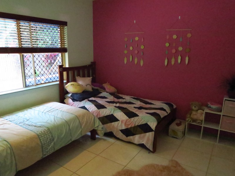 15 Laurel Ave, Mount Sheridan QLD 4868