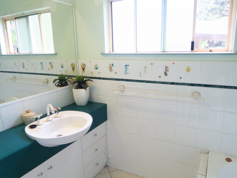 15 Laurel Ave, Mount Sheridan QLD 4868