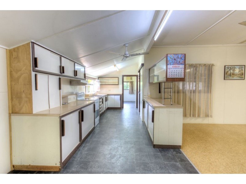 61 Hickory Street, Innisfail QLD 4860