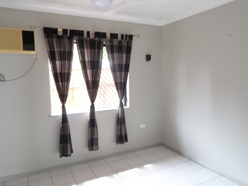 5 Salinga Close, Redlynch QLD 4870