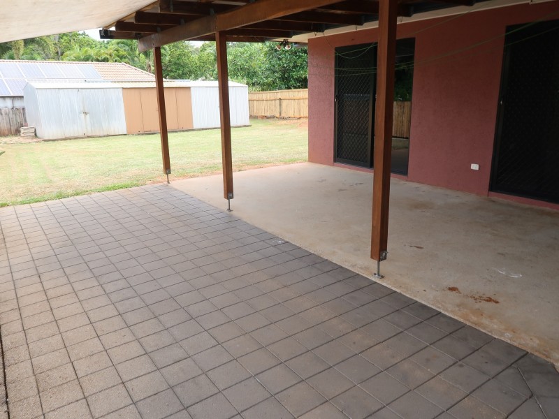 5 Salinga Close, Redlynch QLD 4870