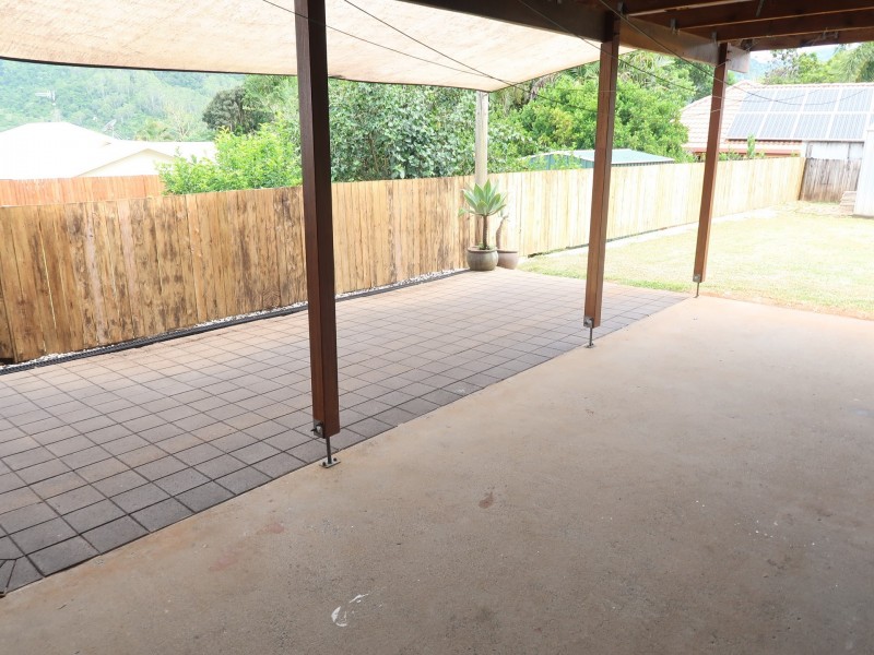 5 Salinga Close, Redlynch QLD 4870