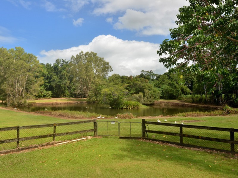 60 Page Road, Edmonton QLD 4869