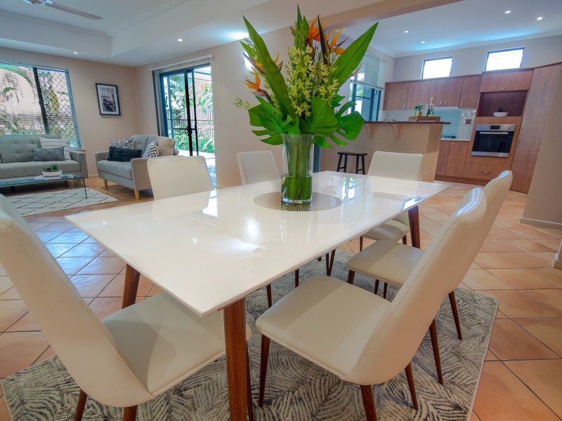 18/75-79 Cedar Road, Palm Cove QLD 4879