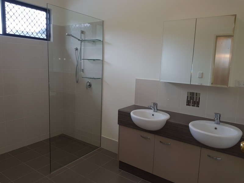 3 East Parkridge Drive, Brinsmead QLD 4870
