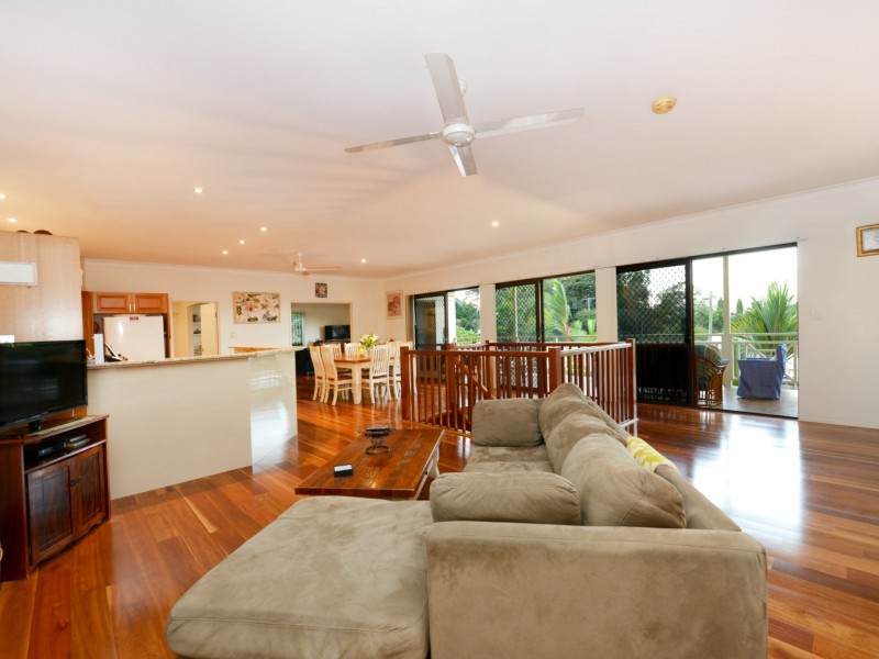 7 Atherton Street, Whitfield QLD 4870