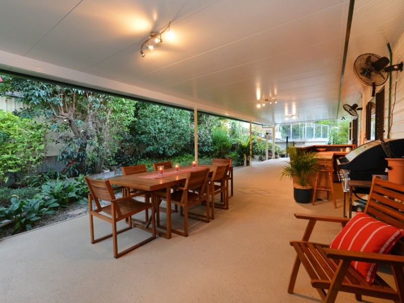 7 Atherton Street, Whitfield QLD 4870