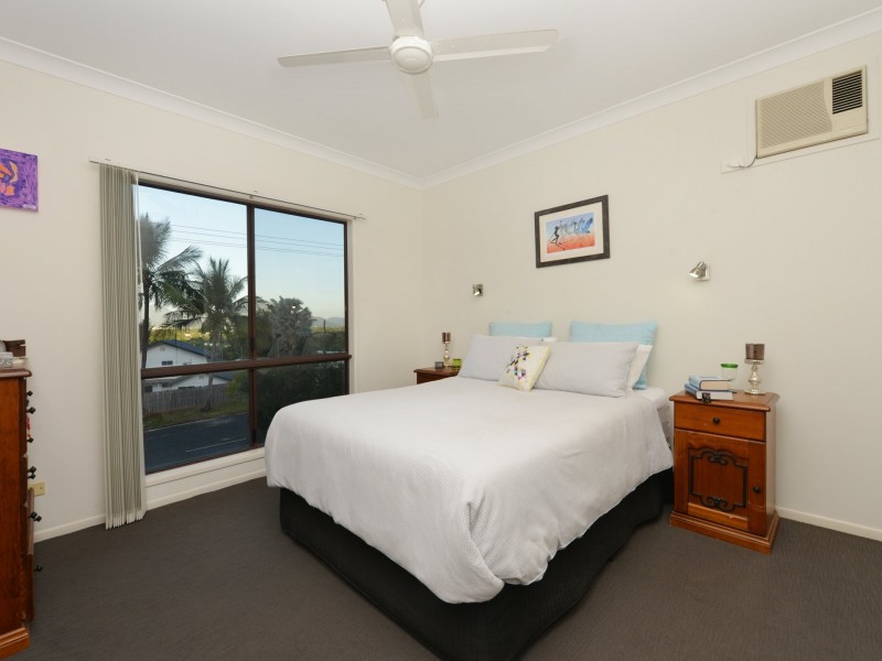 7 Atherton Street, Whitfield QLD 4870