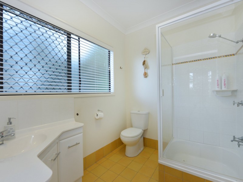 7 Atherton Street, Whitfield QLD 4870