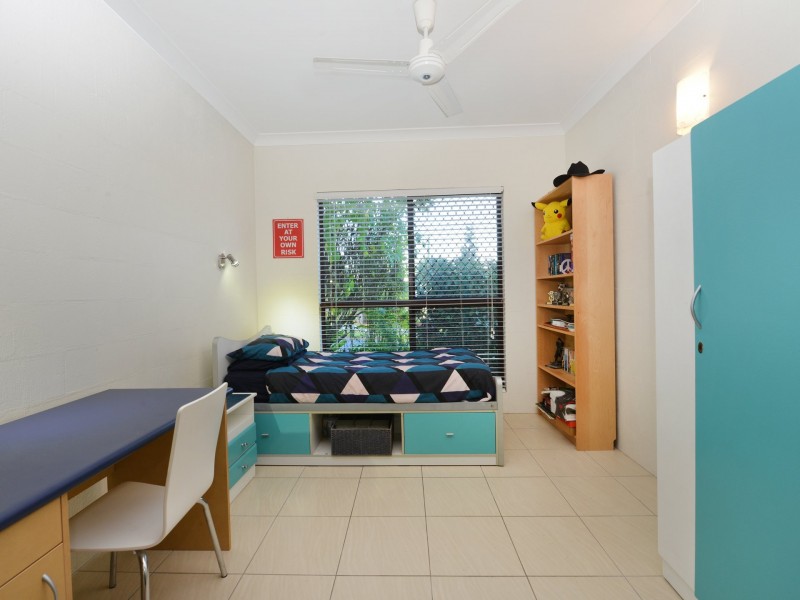 7 Atherton Street, Whitfield QLD 4870