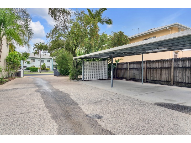 1/6 Springfield Crescent, Manoora QLD 4870