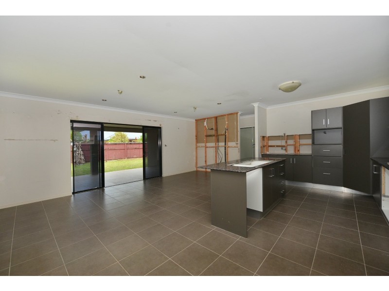 3 Kippin Close, Redlynch QLD 4870
