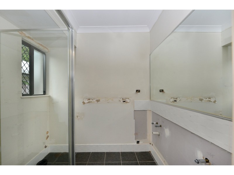 3 Kippin Close, Redlynch QLD 4870