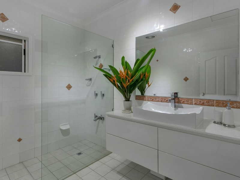 3 Linden Street, Clifton Beach QLD 4879