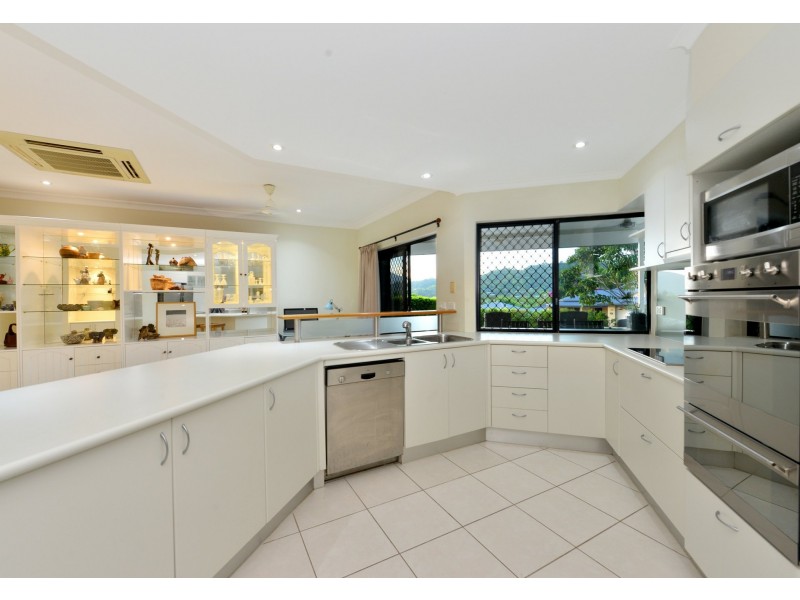 21 Findlay Street, Brinsmead QLD 4870