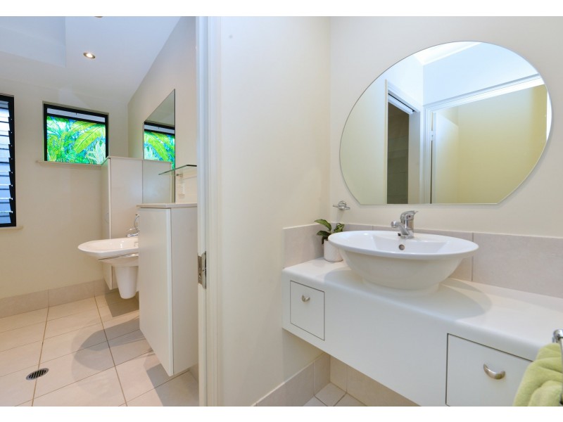 21 Findlay Street, Brinsmead QLD 4870