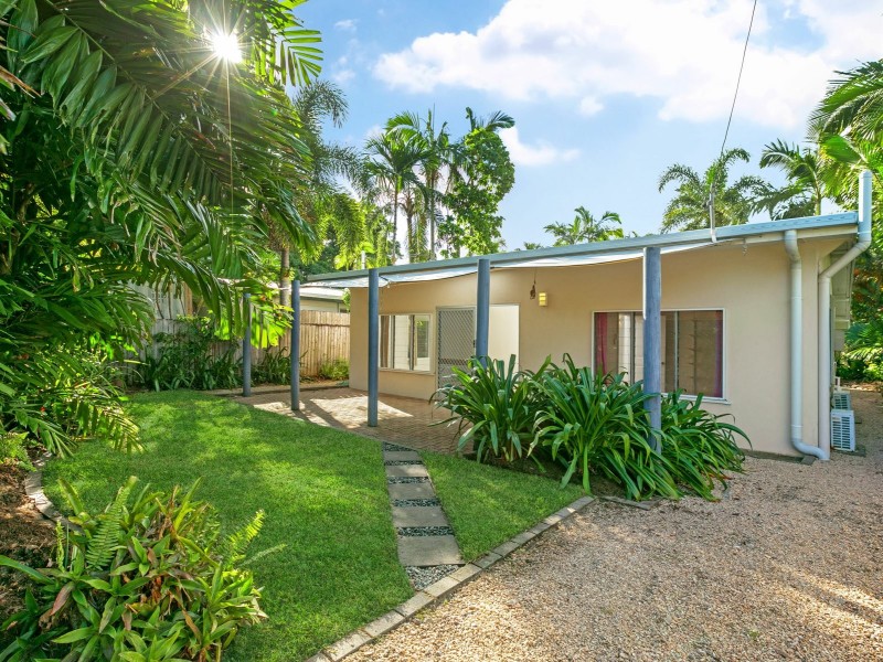 34 Saw Street, Machans Beach QLD 4878