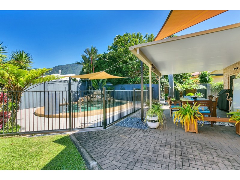 3 Village Terrace, Redlynch QLD 4870