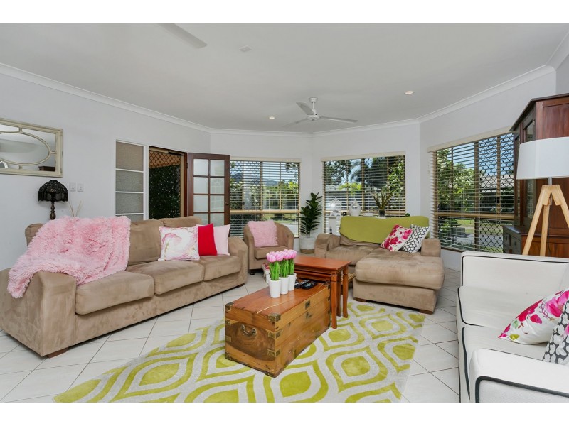 3 Village Terrace, Redlynch QLD 4870