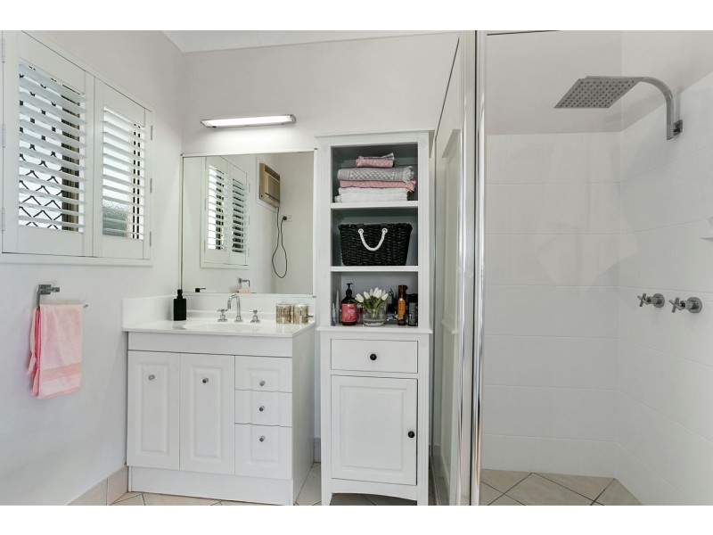 3 Village Terrace, Redlynch QLD 4870