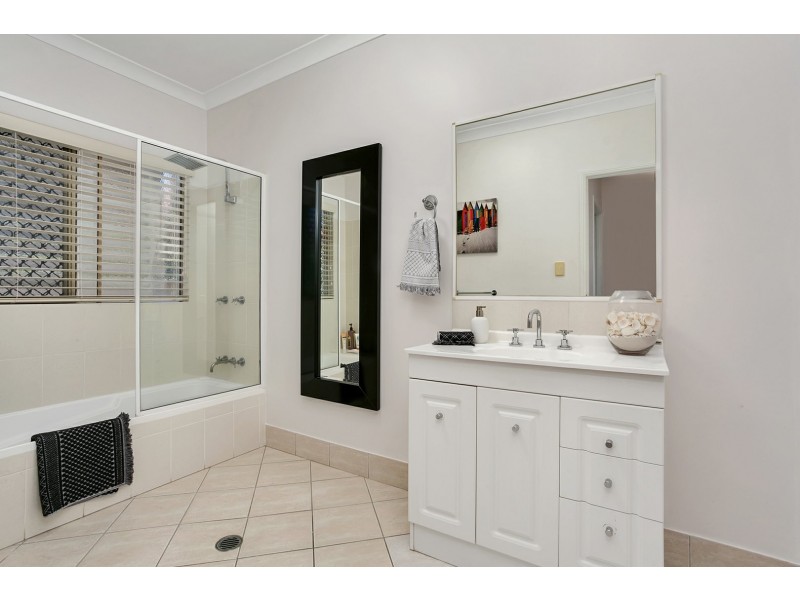 3 Village Terrace, Redlynch QLD 4870