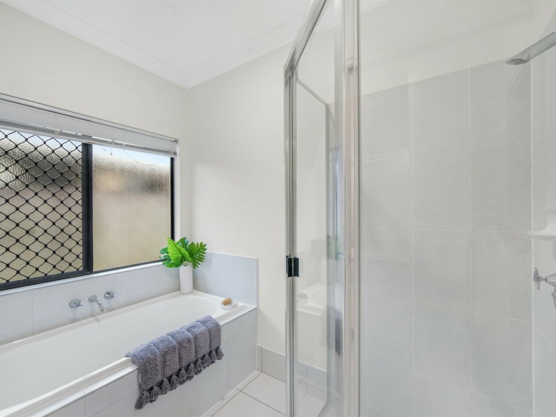 5 Scaglioni Street, Redlynch QLD 4870