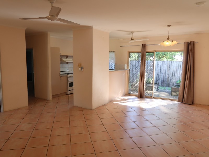4 Saddle Mountain Road, Smithfield QLD 4878