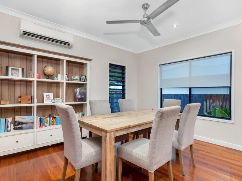 11 Heysen Close, Redlynch QLD 4870