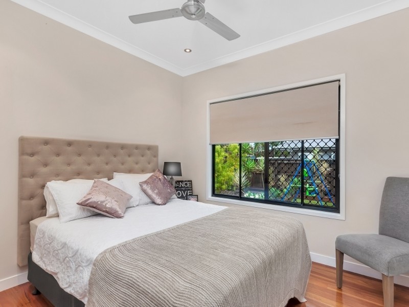 11 Heysen Close, Redlynch QLD 4870