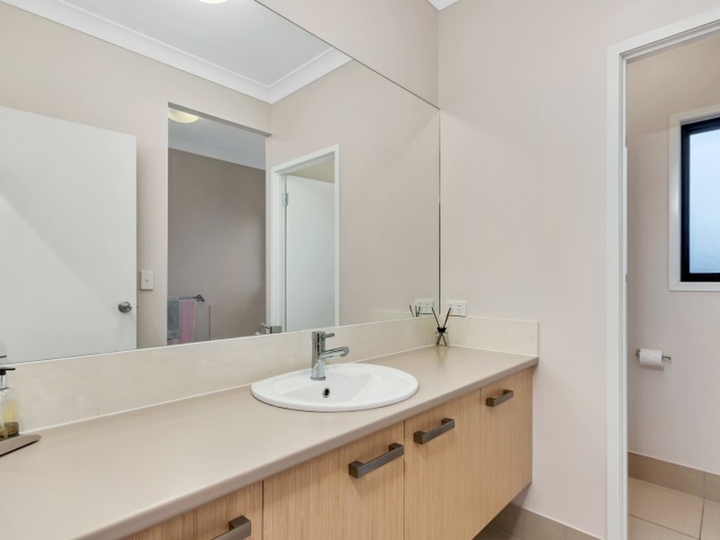 11 Heysen Close, Redlynch QLD 4870