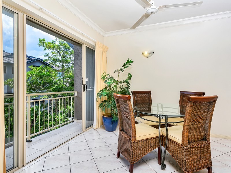 1227/2 Greenslopes Street, Cairns North QLD 4870