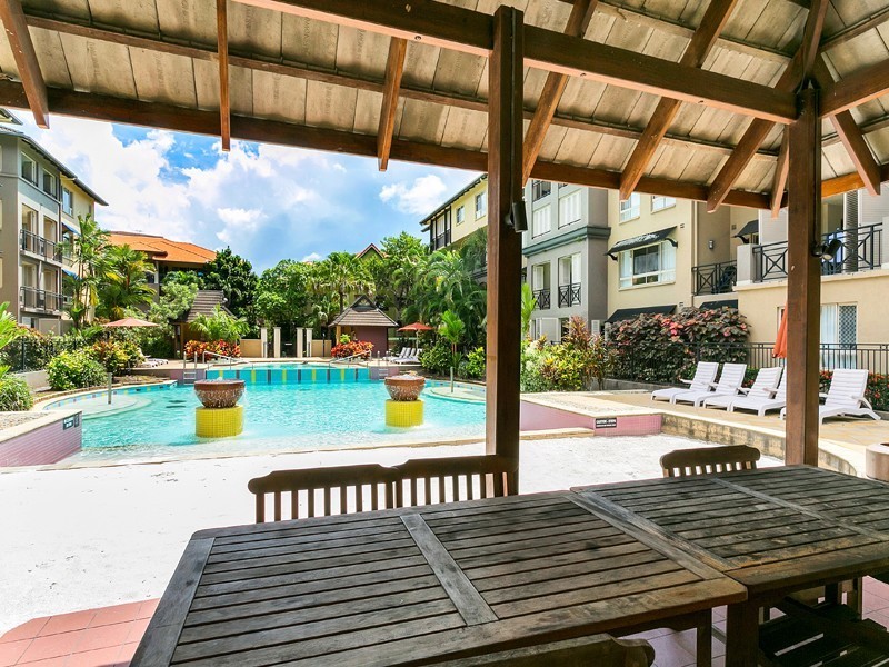 1227/2 Greenslopes Street, Cairns North QLD 4870