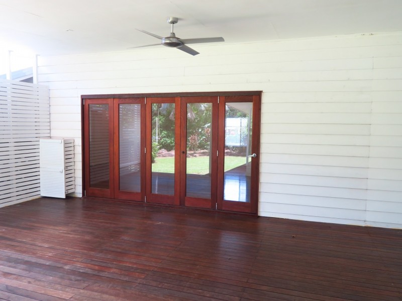 22 Bolton Street, Whitfield QLD 4870