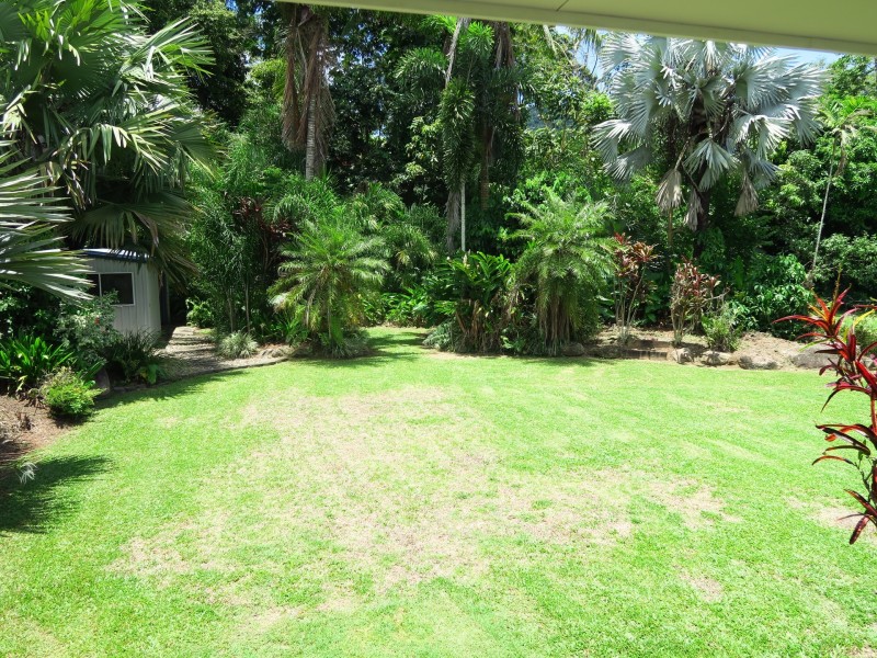 22 Bolton Street, Whitfield QLD 4870