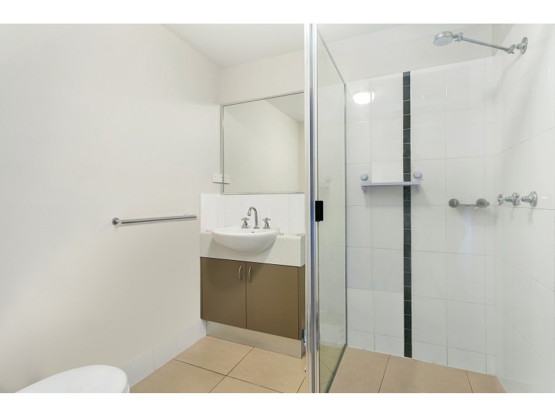 3/331 Lake Street, Cairns North QLD 4870