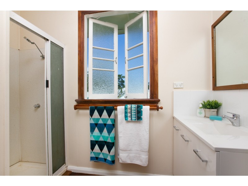 90 Little Street, Manunda QLD 4870