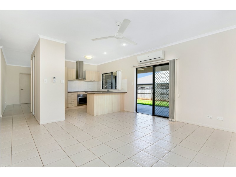 49 Larsen Road, Redlynch QLD 4870